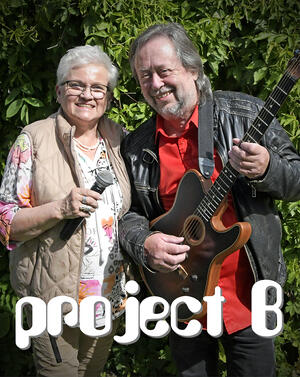 Bild vergrößern: project B spielen Oldies im Biergarten am Bestehornhaus.