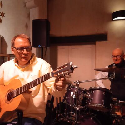 Steffen "Murphy" Wendel und Uwe Schmidt laden zum Instrumental-Konzert in die Sternwarte ein.