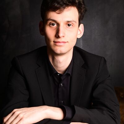 Pianist Max Mostovetski spielt bei der "Stunde der Musik"