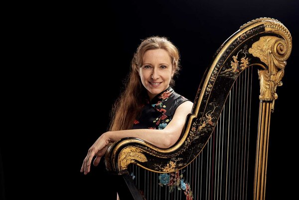 Harfenistin Eva Curth