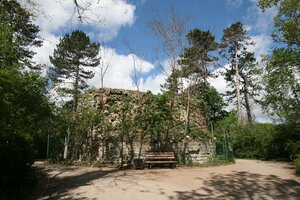Bild vergr&ouml;&szlig;ern: Ruine der ehemaligen Fliehburg