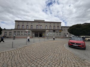 Bild vergr&ouml;&szlig;ern: Ansicht 40_Bahnhofsgeb&auml;ude