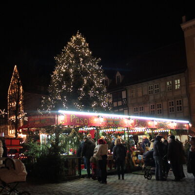 Bild vergrößern: Aschersleber Weihnachtsmarkt