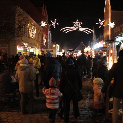 Bild vergrößern: Aschersleber Weihnachtsmarkt
