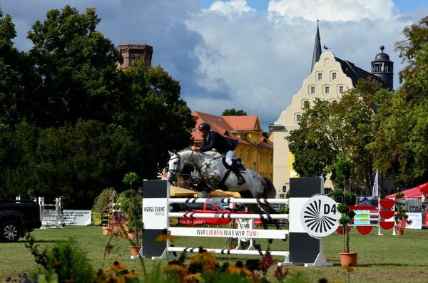 Bild vergrößern: Hochkarätiger Pferdesport mitten im Park beim ASCANIA Pferdefestival